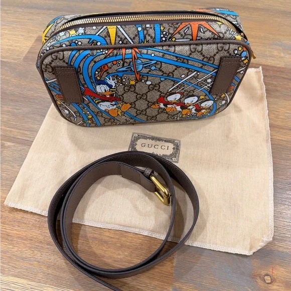 Gucci x Disney Donald Duck GG Supreme Belt Bag - Picture 5 of 5
